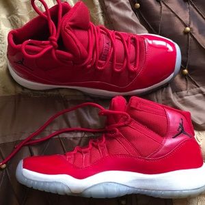 Jordan 11s
